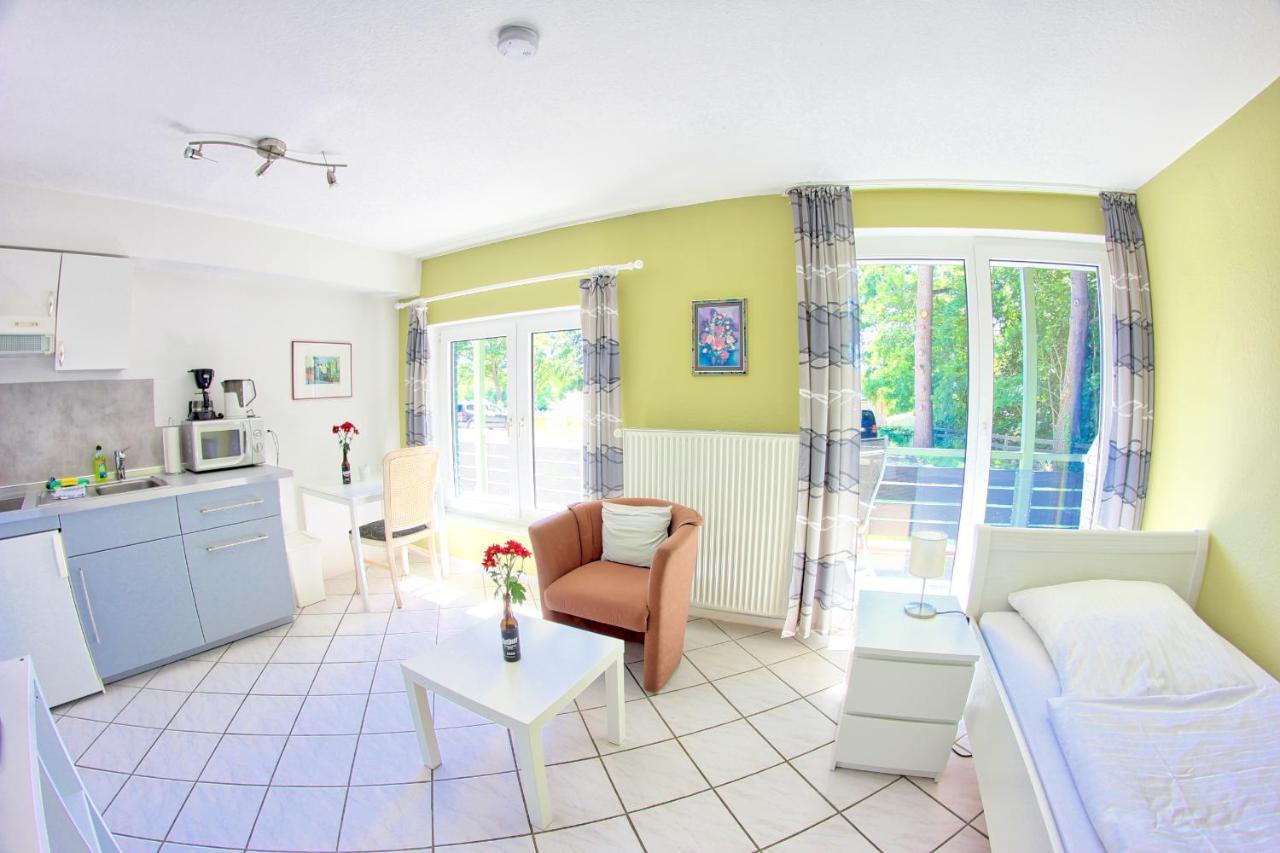 Pension Zur Post Eutin Exterior photo